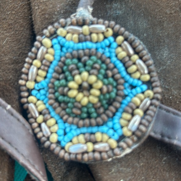 Two pairs of flip flops - Picture 2 of 3